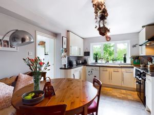 Kitchen with breakfast area- click for photo gallery